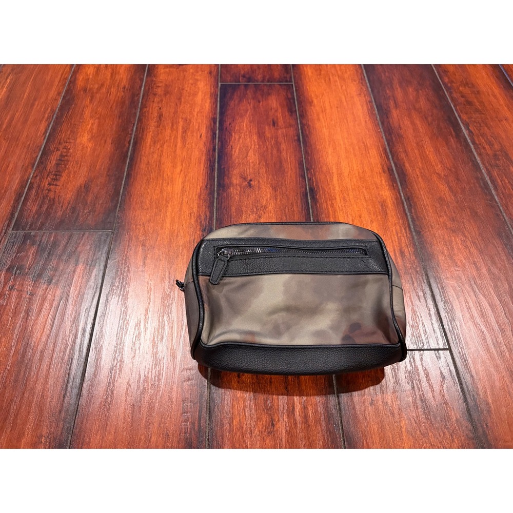 Express Camo Print Travel Pouch Cosmetic Bag‎ Zipper Pockets Black Trim